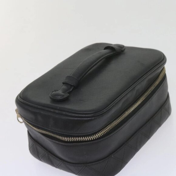 CHANEL Vanity Cosmetic Pouch Leather Black CC Auth - Picture 10 of 16